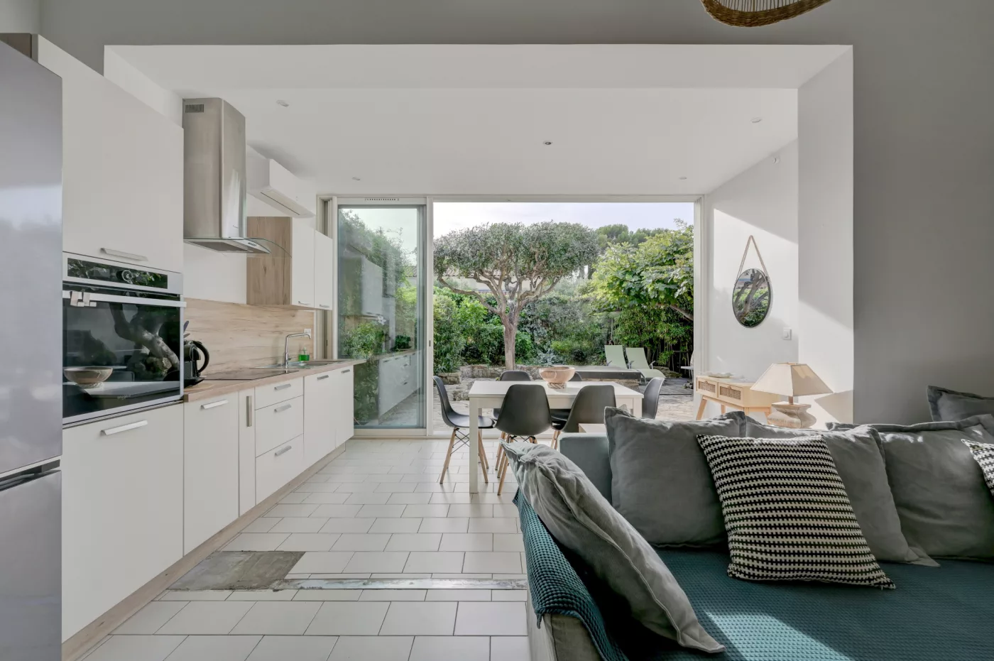 Villa mitoyenne avec jardin et parking - Portissol